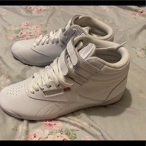 Reebok white sneakers classic